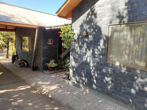 Casa En Venta De 4 Dorm. En San José De Maipo