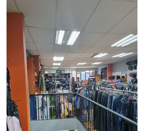 Amplio Y Céntrico Local Comercial En Ancud