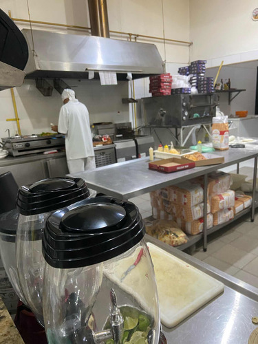 Vendo Pizzaria Muito Bem Montada Faturamento 40 A 50 Mil Mês