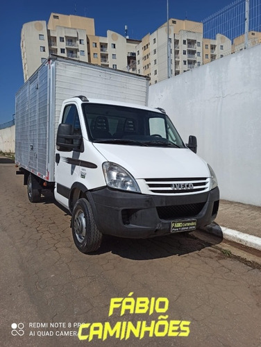 Imagem 3 de 10 de Iveco 35s14 Ano 2011 Baú