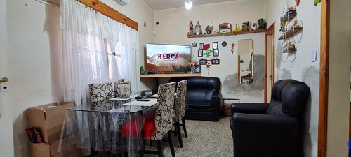 Imagen 8 de 13 de Venta De Casa 4 Ambientes En Caseros, Tres De Febrero