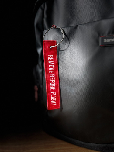 Llavero Remove Before Flight Tejido Con Cable De Acero Inox.