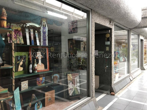 Vendo Local Comercial Santa Paula !!! Bien Ubicado Dentro Del Centro Comercial De La Zona Con Buen Tránsito E Impecable Mantenimiento...!!!!
