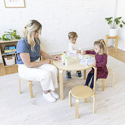 Set De Mesa Redonda Y Taburetes De Madera Curvada Para Niños