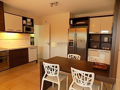 Imagen 7 de 24 de Venta De Casa De 4 Dormitorios En Boulevard Park