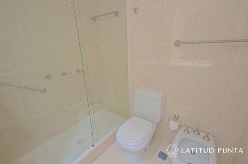 Imagen 20 de 30 de Apartamento En Le Jardin, 3 Suites Más Dependencia