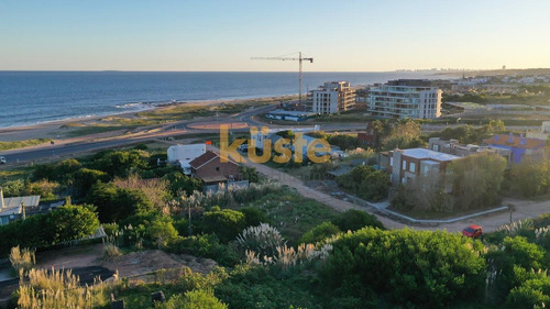Imagen 2 de 5 de Terreno En El Chorro 100 Metros Del Mar