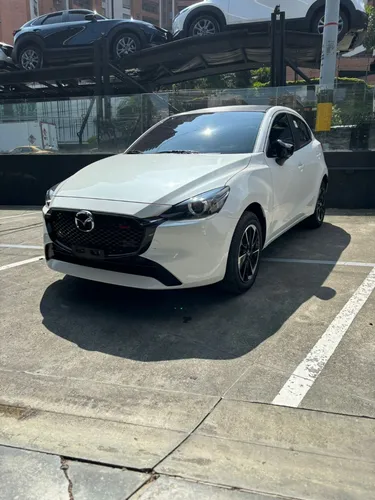 Mazda 2 Grand Touring Lx Carbon 2.0 Modelo 2026
