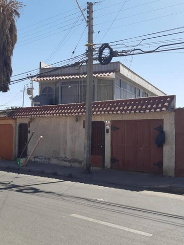 Venta De Casa Amplia De 2 Pisos Con Departamento