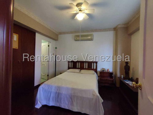 Apartamenot En Venta En El Peñon 25-10877