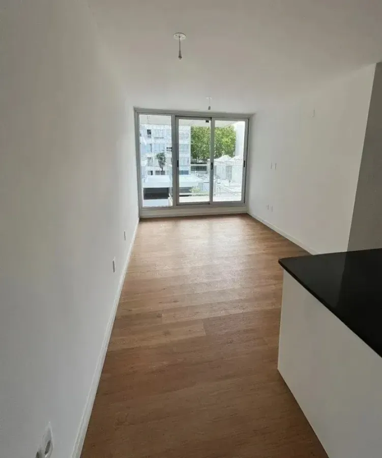 Alquiler Apartamento 1 Dormitorio Centro Con Balcon · Foto 2