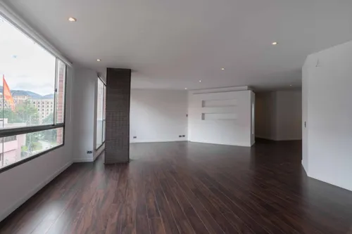 Apartamento En Venta En El Chicó. Cod V5280
