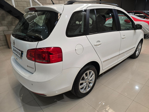 Volkswagen Suran 1.6 Imotion Highline 11c