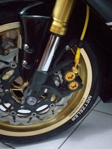Yamaha Yzf R1