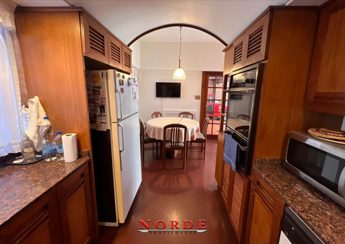 Venta Casa 5 Ambientes Barrio Naon Mataderos