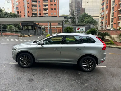 Volvo XC60 2.0 T5 Awd Summum