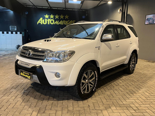 Toyota SW4 SRV D4-D 4x4 3.0 TDI Dies. Aut