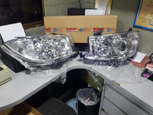 Faros Toyota Fortuner Año 2009/2011 Nuevos Tienda Física 