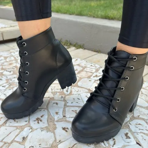 Coturno Feminino Bota Cano Médio Sola Tratorada Salto Médio