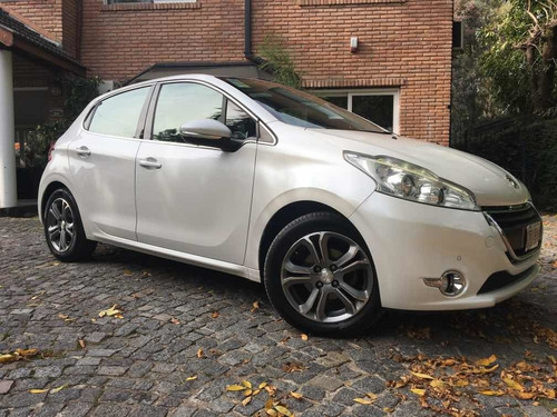 Peugeot 208 1.6 Feline 2013