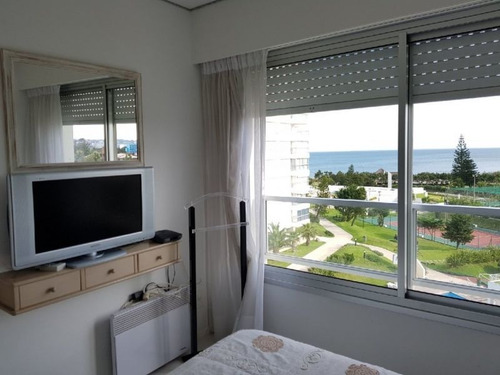 Venta De Apartamento 2 Dormitorios En Playa Mansa