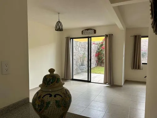 Casa En Venta En Zirándaro San Miguel De Allende | Jardín Privado Y Rooftop