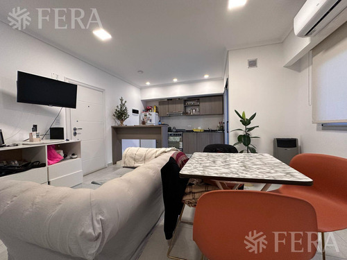 Venta De Departamento 1 Ambiente Con Balcón En Wilde