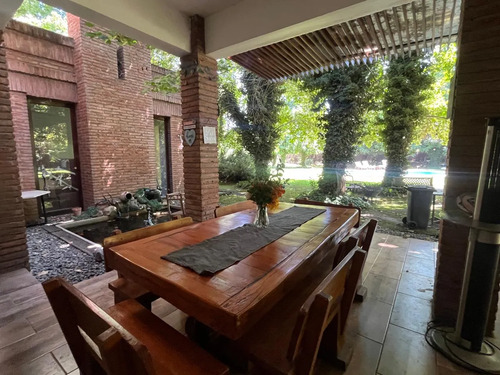 Gran Casa En Chicureo Bajo Costo De Agua
