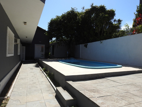 Imagem 4 de 14 de Linda Aceita Dação Com 4 Dormitório Com 5 Banheiros Piscina