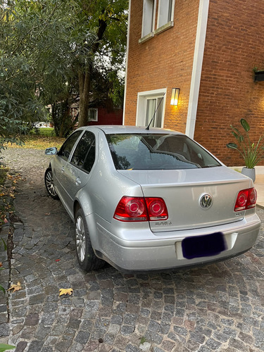 Volkswagen Bora 1.8 Highline T Tiptronic Cuero