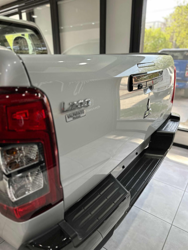 Mitsubishi L200 2.4 Di-d High Power 181cv Cuero