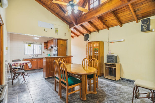 Imagen 7 de 30 de Venta Casa 4 Ambientes En Villa Madero Gran Lote