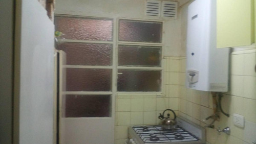 Imagen 7 de 17 de 2 Amb. Balvanera. Bartolome Mitre 2600. Excelente Depto C/pa