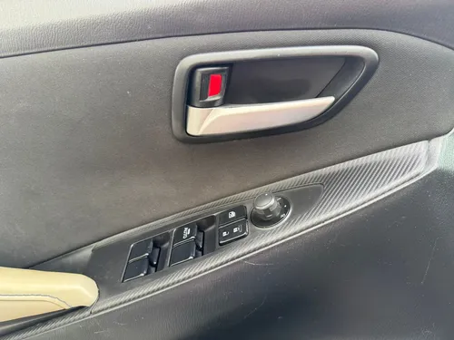 Toyota Yaris 1.5 R Le Mid Sedan At