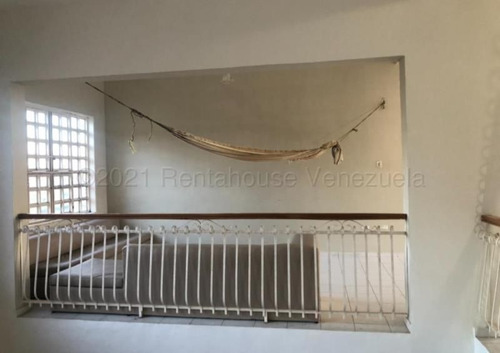 Imagen 6 de 19 de Gustavo Zavala Rentahouse 22-10111