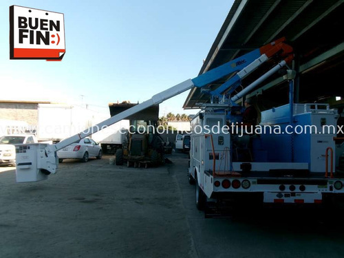 Camion 2011 Ford F550 Grua Canastilla 13 M Insulada 4x4