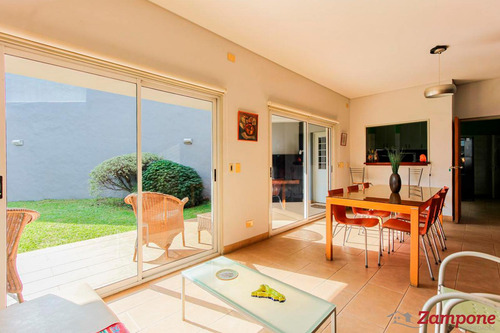 Casa En Boedo Con Parque Y Pileta