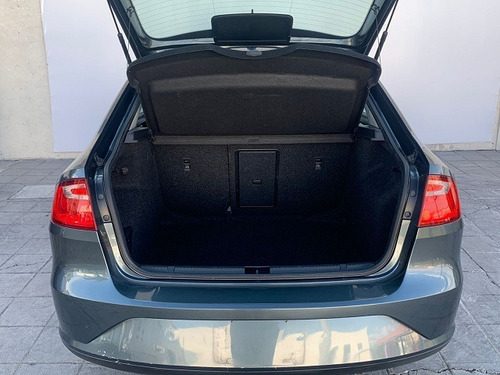 Imagen 4 de 13 de Seat Toledo Style 1.4 4 Puertas