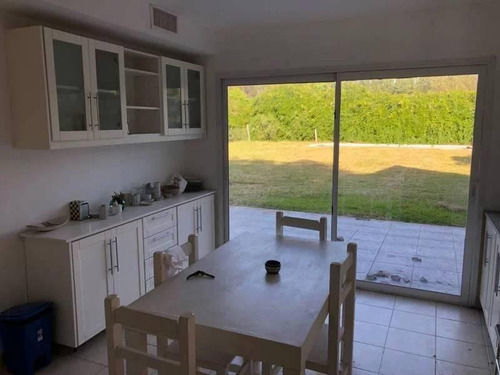 Imagen 5 de 15 de Muy Linda Casa En El Barrio Santa Maria De Los Olivos