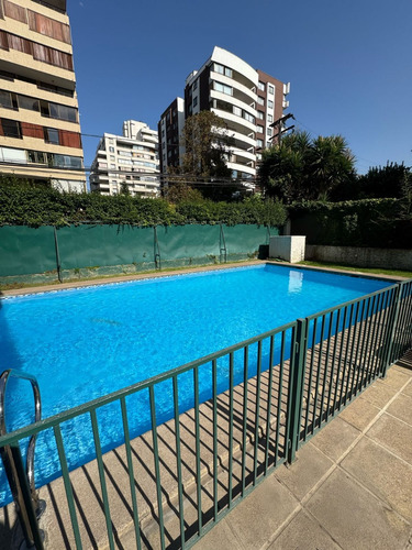Hermoso Departamento Las Condes, 2d+2b Con Estacionamiento