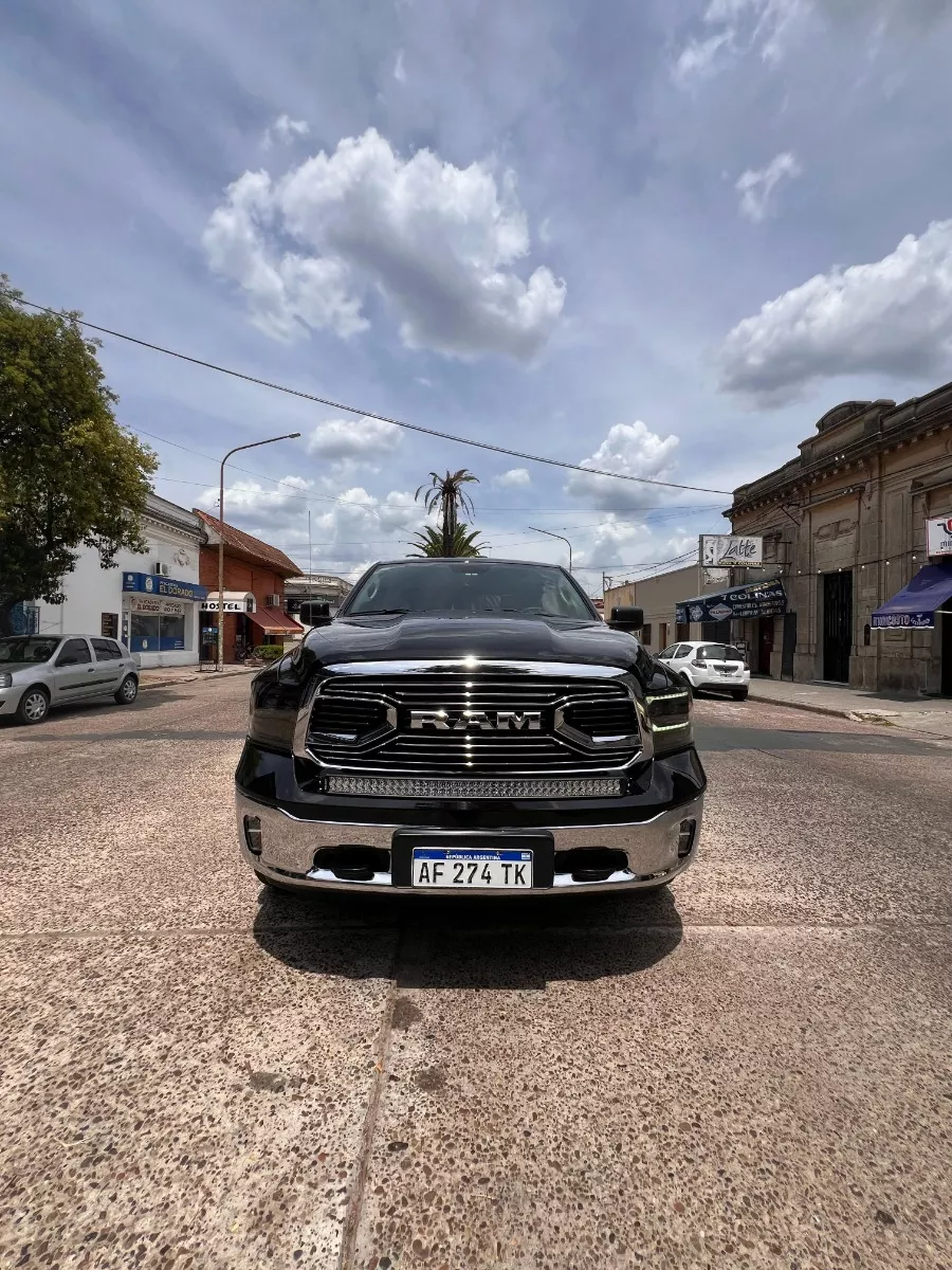 Ram 1500 5.7 V8 Laramie 4x4