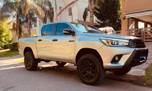 Toyota Hilux 2.8 Cd Srx 177cv 4x4 At 2016