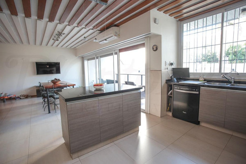 Imagen 10 de 30 de Casa En 3 Niveles De 4 Dormitorios, Jardín, Patio, Pileta, Quincho Y Parrilla - Caballito