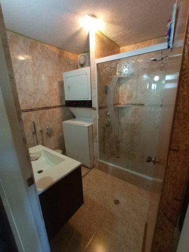 Imagen 16 de 20 de Pgm Vende Apartamento En Los Corales, Caraballeda, Club Parque Mar Incluye La Accion Del Club