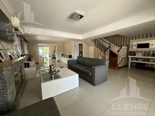 Casa 6 Ambientes En Venta, Barrio Privado Barrancas De Guido - Quilmes