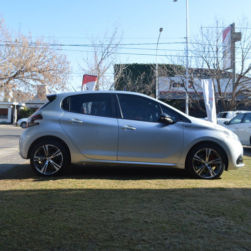 Peugeot 208 Gt