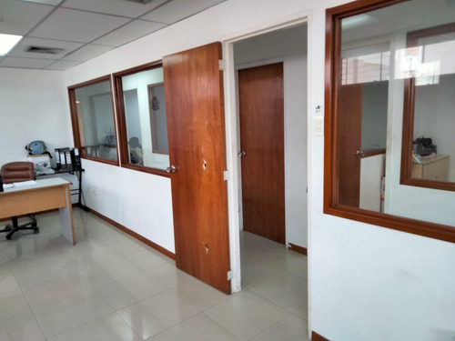 Imagen 10 de 12 de #1613 Local 800m2 California Norte.