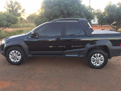 Fiat Strada 1.8 16v Adventure Cab. Dupla Flex Dualogic 2p