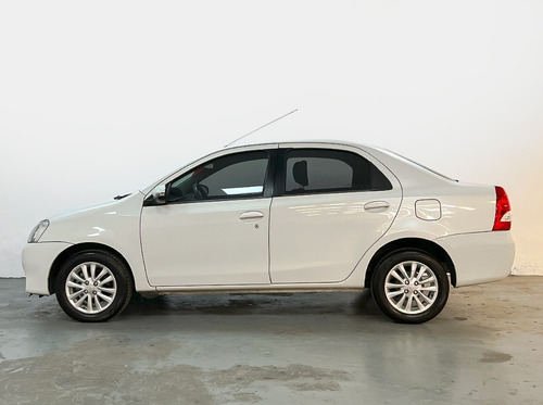 Imagen 6 de 23 de Toyota Etios Xls 4p Manual Impecable, Unico Dueño, Flamante