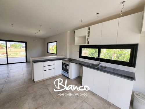 Imagen 11 de 23 de Casa En Alquiler En Santa Elena, Pilar Del Este, G.b.a. Zona Norte